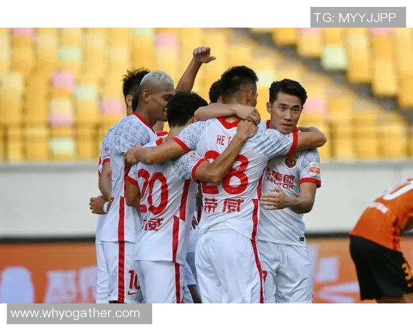 上海足球队在城市联赛中的实力分析与表现评估 上海足球队在城市联赛中的实力分析与表现评估