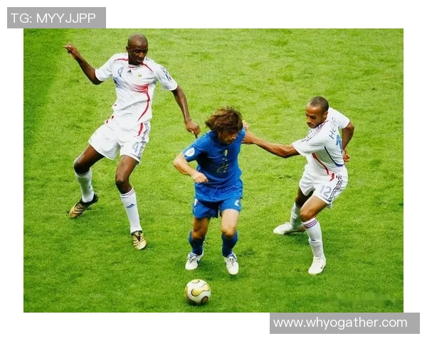 世界足球明星背后的传奇人生与奋斗历程揭秘 世界足球明星背后的传奇人生与奋斗历程揭秘