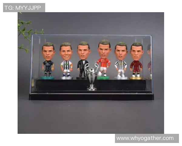 足球明星水晶摆件精美展示与收藏价值解析