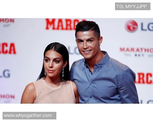 足球明星与亚洲妻子的甜蜜瞬间精彩图片分享 足球明星与亚洲妻子的甜蜜瞬间精彩图片分享